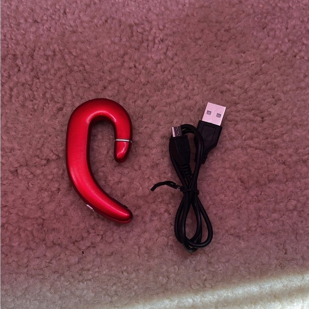 blue tooth ear bud